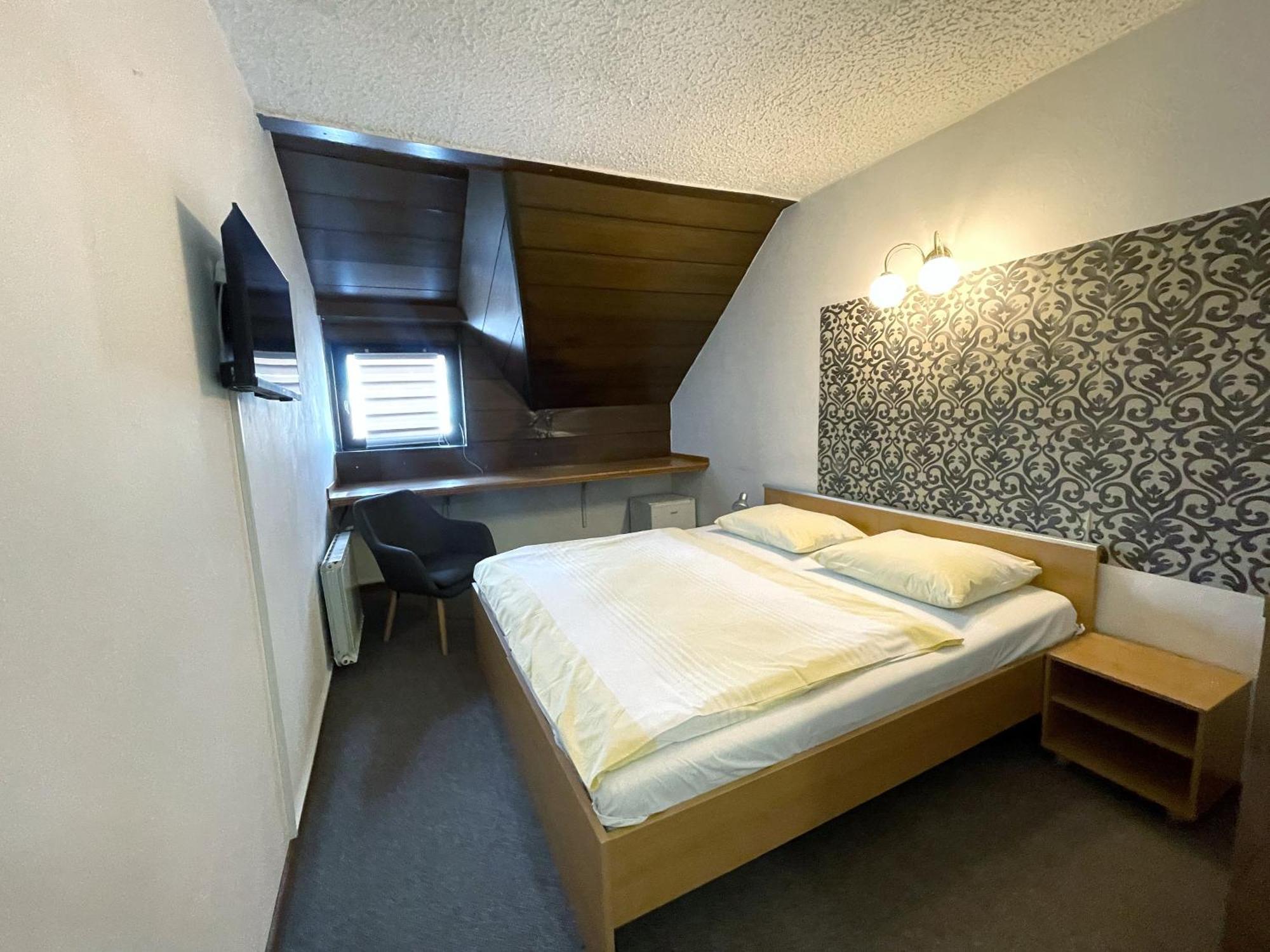Reich Motel Velenje Ngoại thất bức ảnh